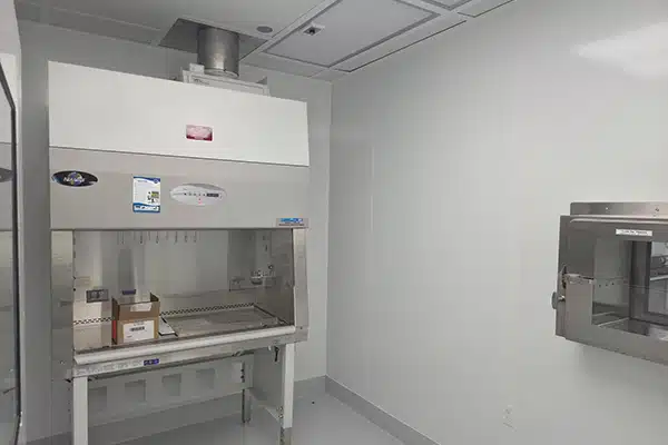Iso Clean Room Elite Compounding - Bohden Contracting Group