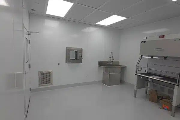Iso Clean Room Elite Compounding - Bohden Contracting Group
