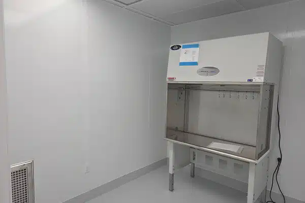 Iso Clean Room Elite Compounding - Bohden Contracting Group